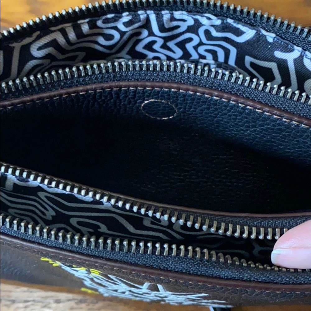 Authentic Coach x Keith Haring NYC  crossbody - Picture 10 of 10